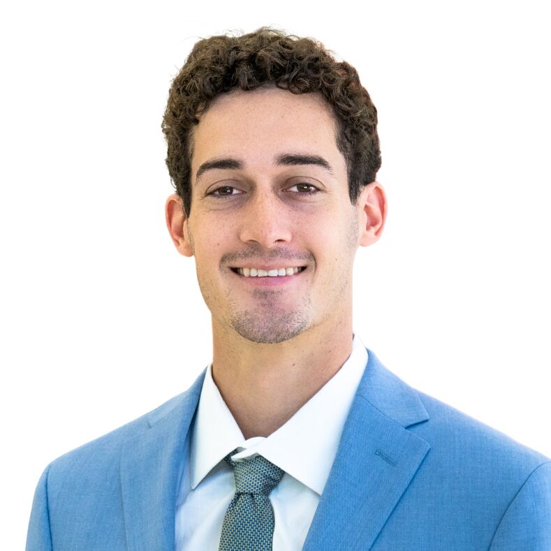 Lucas Pollack INVESTOR RELATIONS